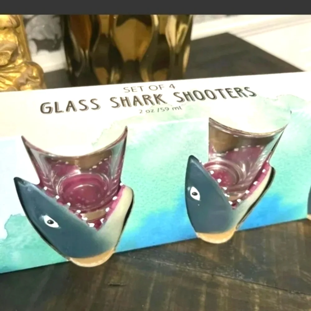 Set OF 4 GLASS SHARK SHOOTERS, SHARK SHOT GLASSES 2 OZ Coastal Nautical Sea Life